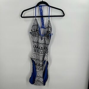Xhilaration One Piece Bathing Suit Ladies XL